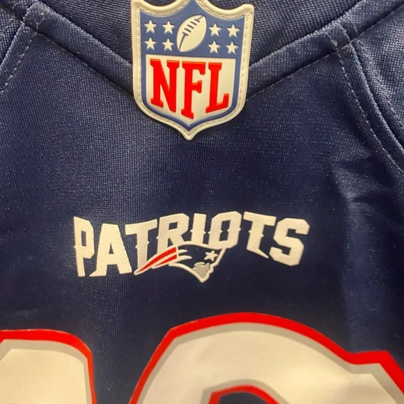 Nike New England Patriots Mac Jones Jersey - Picture 5 of 7